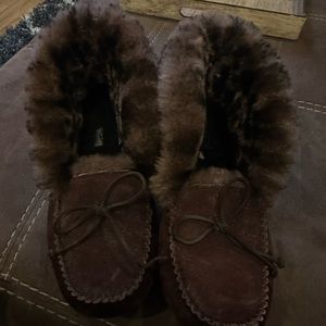 Size 10 ugg slippers.